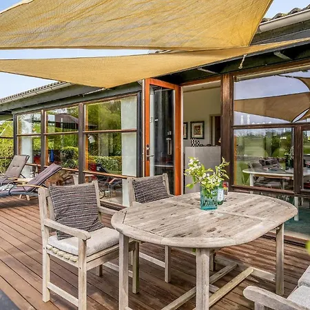 Сasa de vacaciones Hermosa Casa En Humble Con Sauna Nordenbro Vesteregn