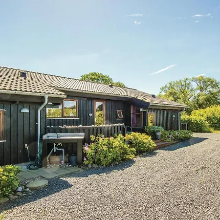 3 Bedroom Nice Home In Humble Holiday home